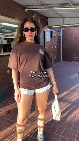 Cafecito 🤭 #miami #cafecito #latina 