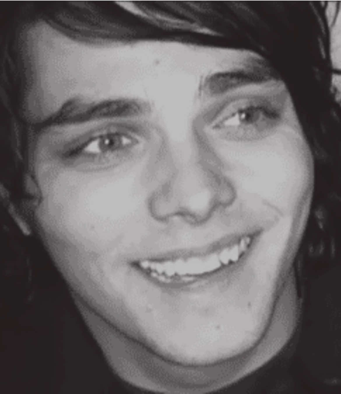 he’s so perfect  #mychemicalromance #mcr #fyp #viral #gerardway 