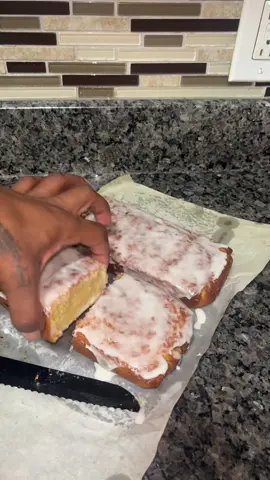 #SBTheCook #SBTheGoat #ChicagoFoodie #StarBucksLemonLoafCake #fyp 