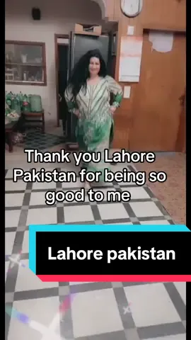 Hello my lovely friends 🙋🏻‍♀️@jessica @Irfanbutt #pakistan #visit #walk #jesseepoo8 #tiktokgrowth 