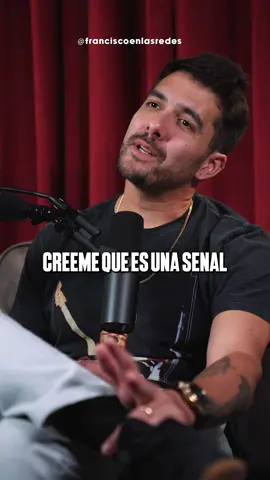 Cuando hablen mal de ti, créeme que es una señal de que estás haciendo las cosas bien. A la mayoría de las personas, no hay nada que más les moleste que verte ganar o simplemente lograr lo que ellos no pueden.  En qué te puede afectar lo que alguien diga de ti? Mientras tú sepas quién eres y a dónde vas, el resto vale mier…