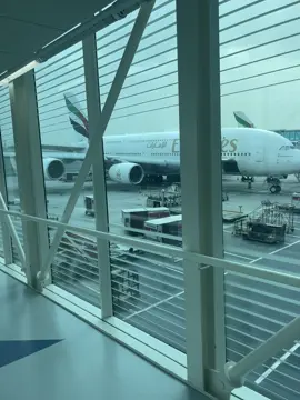 #dubai🇦🇪airport #waytoUSA🇺🇸 @Jadavsantosh 