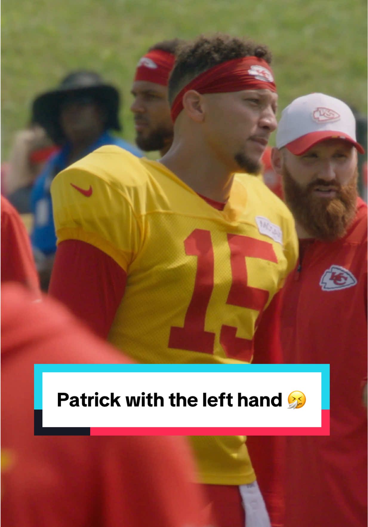 We knew he had the left 🤧 #patrickmahomes #micdup #trainingcamp #chiefs