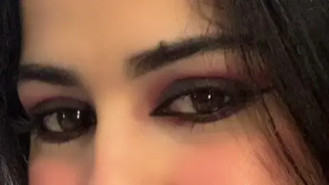 تاهت محطات الزمن بين عينيك 💔🥀🚶‍♀️. #الشاعر_مشل_الجربا #@الحقوقي مشل الجربا⭐️ #ربيعه_ديار_شمر #لايك #متابعة #اكسبلوررر 