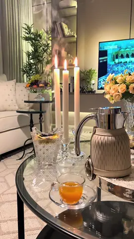 اللهُم صل وسلم على نبينا مُحمد عدد ماذكرهُ الذاكرون وغفل عن ذكره الغافلون