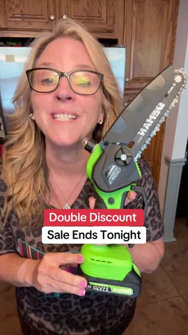 DeHan Chain Saw 6” with 2 Batteries women over 35+ #chainsaw #minichainsaw #laborday #blackfridayearlydeals🏷️ #tiktokshopcreatorpicks     