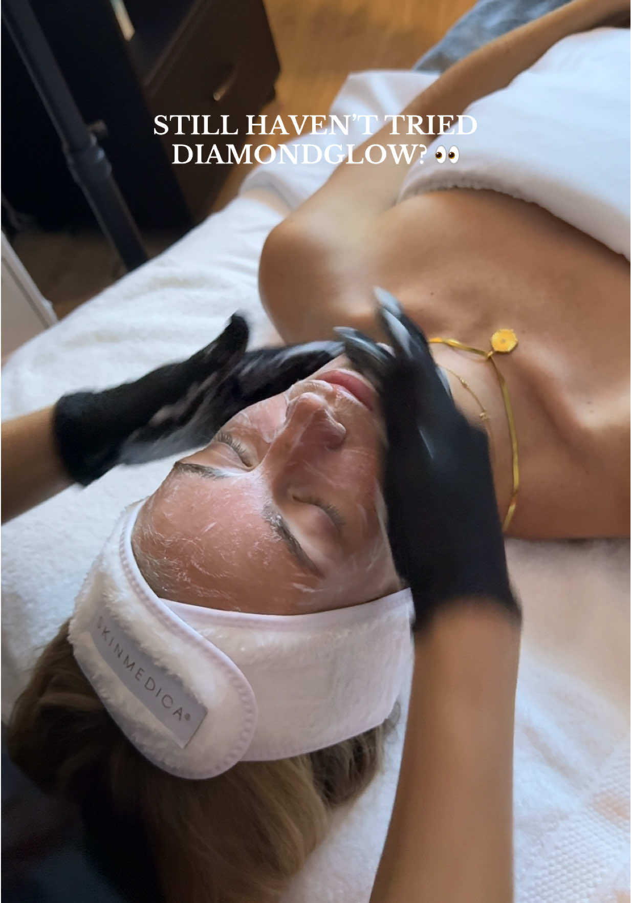 So THIS is why everyone’s obsessed with DiamondGlow 💎 #diamondglow #diamondglowfacial #esthetician  @lorilee143 @Caitlin Armstrong 