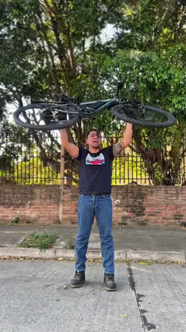 Ligera, resistente y veloz, 🚀 lista para cualquier reto… ¿Qué más le pedís a tu próxima e-bike? 🚴‍♂️✨ 📲 Escríbenos a nuestro número corporativo de WhatsApp: 👉 74177120  📍Santa Cruz, Sobre el 4to anillo, entre Av. Brasil y Av. Virgen de Cotoca Envíos a todo Bolivia 🇧🇴 #bicielectrica #bicicleta #electric #GreenCenterBolivia #bolivia🇧🇴 