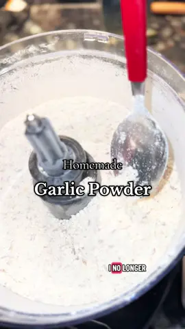 Homemade Garlic Powder!  #homesteading #canningandpreserving #preserving #freezedried #freezedry 