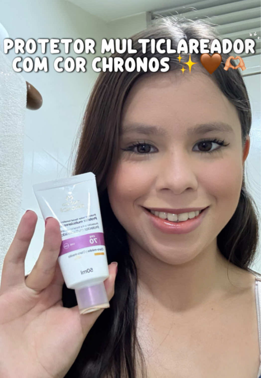 Esse aqui…. meu queridinho 🫶🏼✨ Finalmenteeee agora posso dizer que uso protetor solar 😅 e com fator 70!! 🧡 Use meu cupom de 15%OFF válido em todo site/app da Natura (🏷️FLOR), selecione minha consultoria (camilaribeiroos) para validar o cupom 🤩 #foryou #natura #protetorsolarcomcor #protetorsolar #review 