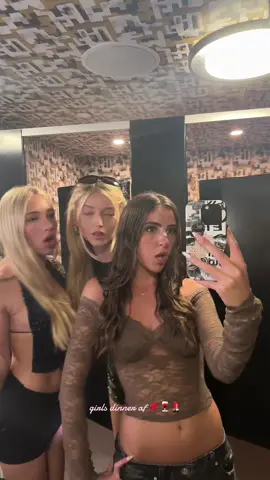 #mirror @Emily Dobson @Ella 