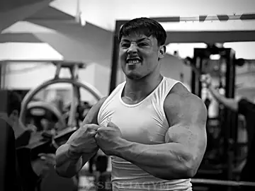 Genética? Tá bom…. Use meu cupom na @Max Titanium - Loja:essenciagym  #bodybuilders #gymedits #ganley #maxtitanium #bodybuilding 