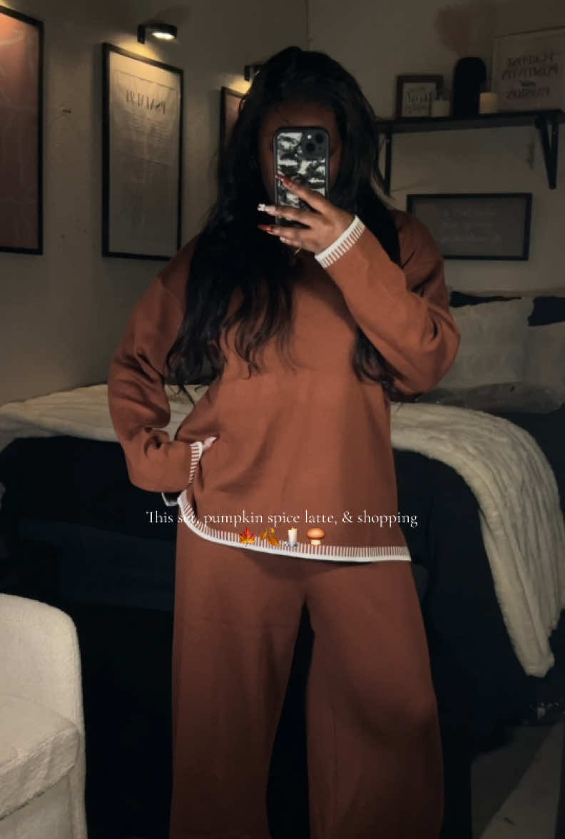 This set, a pumpkin spice latte, & shopping🍂🍁🕯️🍄‍🟫