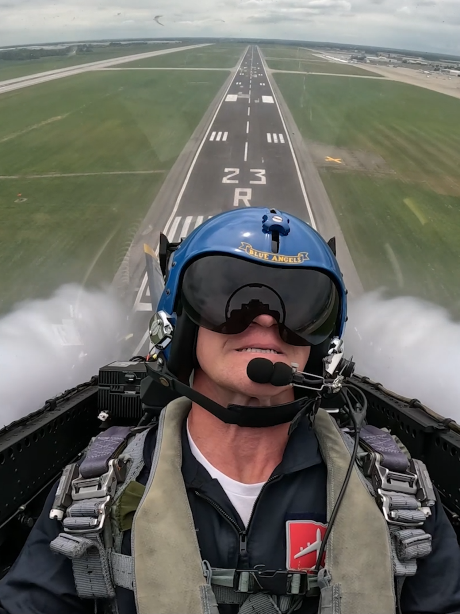 Bobby Carpenter joined the Blue Angels yesterday in advance of the Columbus Air Show! Here is his perspective from inside the F-18.
