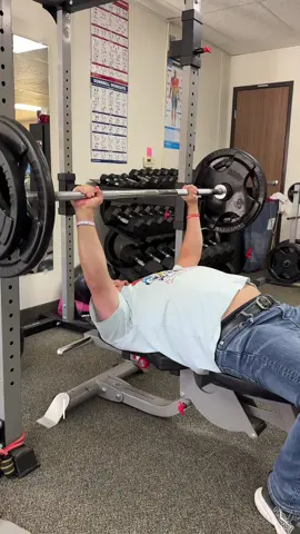 Afternoon gym session with my son aka the camera man. I’ll get him in the next gym session. I hit 260 for the first time today and that shows the program is working. #gains #workout #move #yessir 