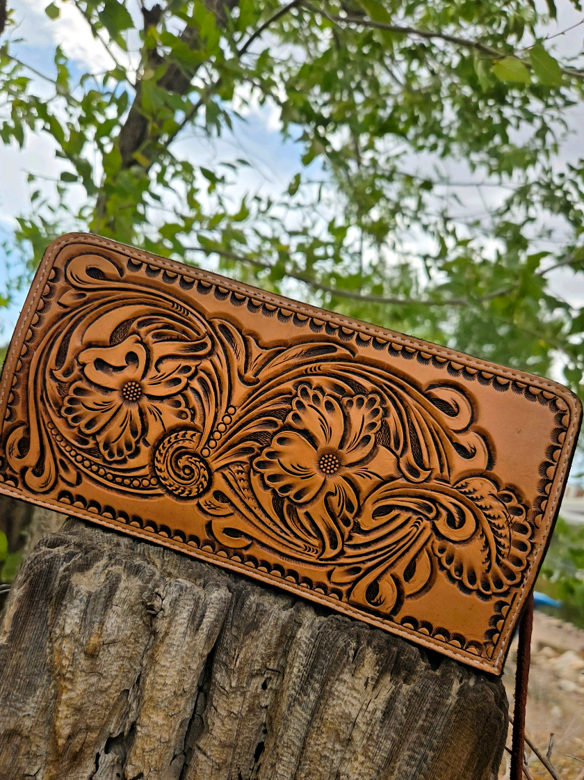 shave kit available and ready to ship🤘#customleather #cowboyshit #forsale #fyp #keeprocking 