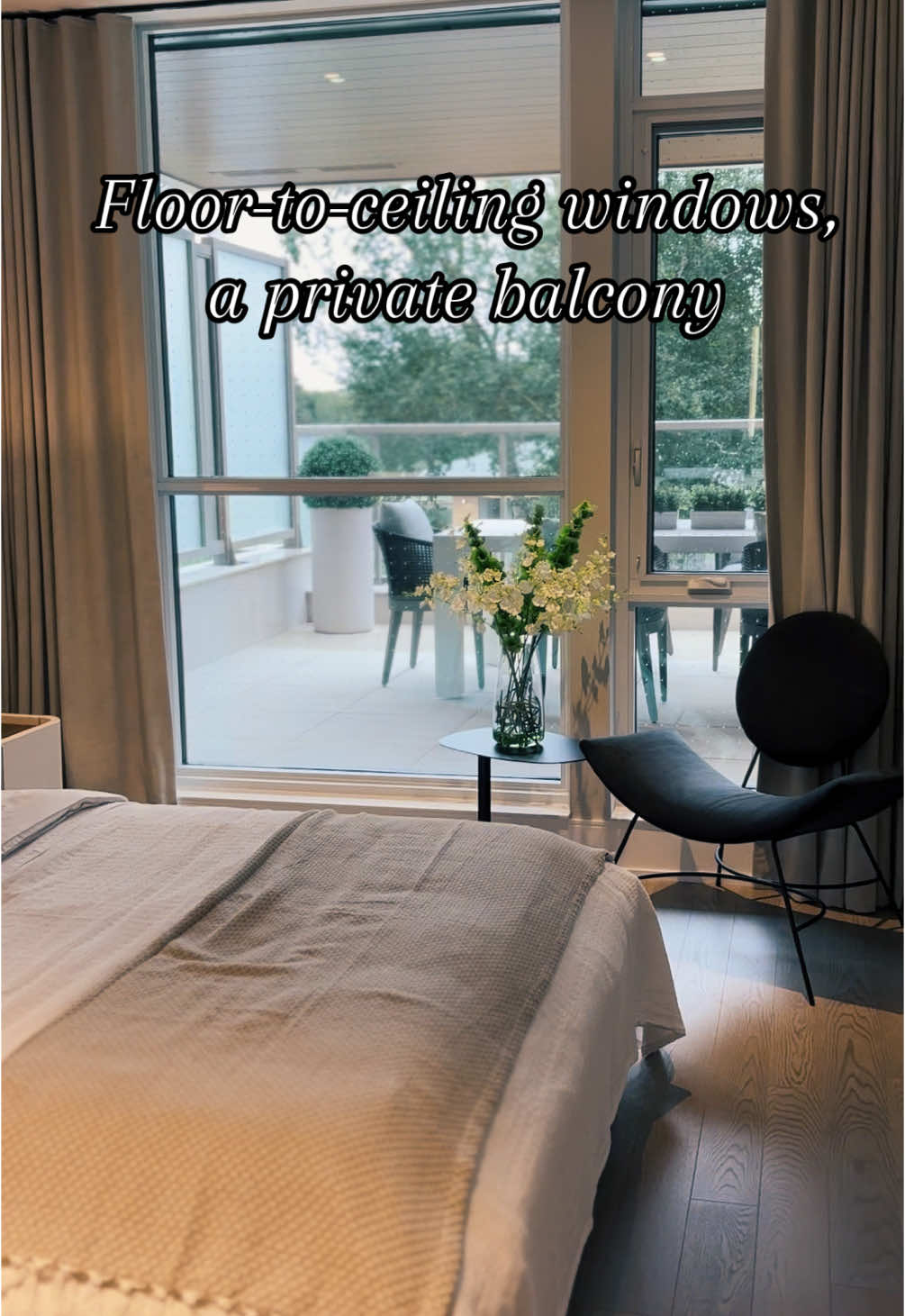 Luxury mornings in Thornhill. ☕️📲DM for details on these new move-in ready condos with golf club views. #markham#luxurycondo#gtarealestate#torontorealestate#luxurylifestyle