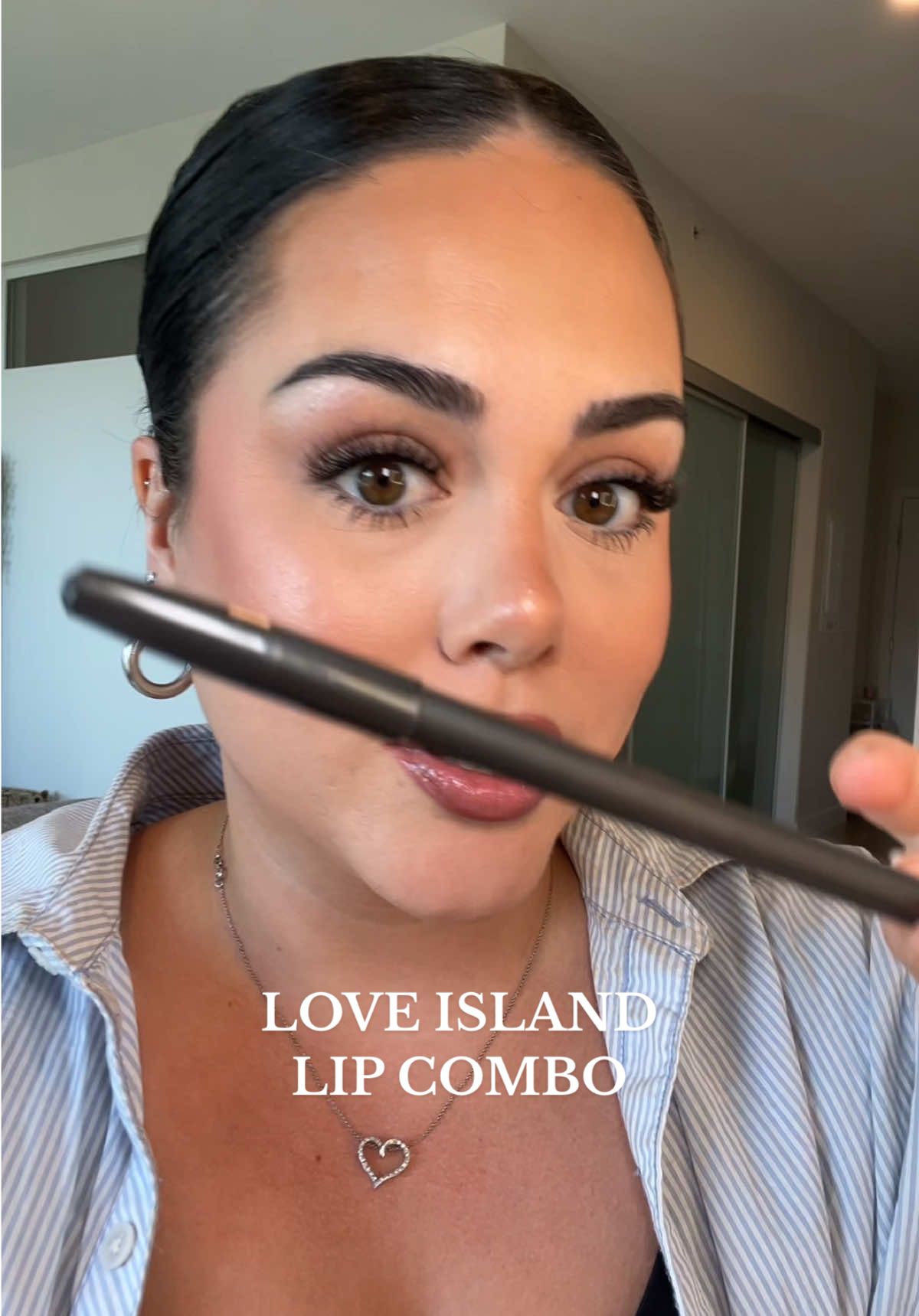 tried out the lip liner that iris uses & I cannot believe I haven’t tried it sooner 🥲🥲 #lipcombo #lipliner #irisloveisland #loveislandmakeup #macwhirl @Iris Kendall 🌴💋 @maccosmetics 