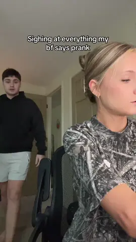 I was trying not to laugh🤣 #fyp #couplepranks #couplestiktok #fypシ #lukeandgracie 