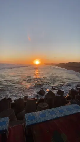 Menikmati sunset yang begitu indah  📍 Pantai Glagah - Kulon Progo #sunset #kulonprogo #wisatajogja #fyp #trending 