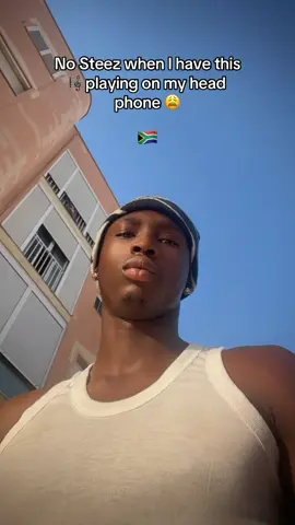 I no dance for road bc I no want make popo think sa I da craze 😅💔💔#CapCut #lawrence_jr9 #fypシ #viralvideos #southafrica #trendinsound #goviral 