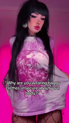 Insecure? #goth #relatable #bigshirt #altgirl #emogirls 