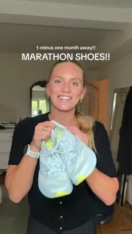 Race day shoes are here!!! So excited to tear up the @BMW BERLIN-MARATHON in the @Saucony endorphin speed 5s! Trying them out this week so will be dropping the review!! #runningshoes #Running #marathon #runtok #run 