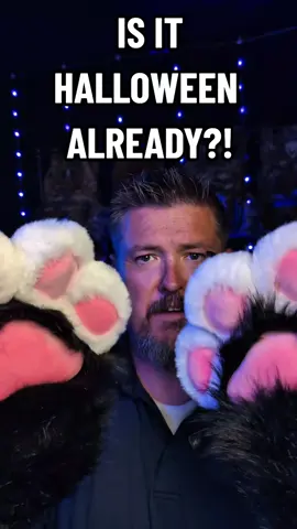 It's time to prepare for Halloween costumes moms and dads! These cute kitty loves are great on their own but have a cute surprise as well! #cosplay #women #men #halloween #halloweenlook 