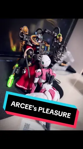 911? Its emergency !!!  #warhammer40k #joytoy #arceetransformers #techpriest #bloodangles 