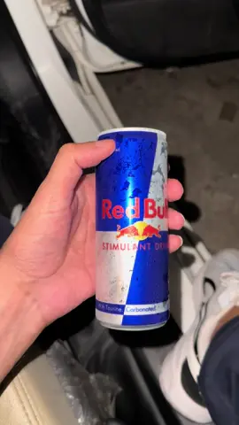 I couldn’t hold it longer it was as chilled as ice 🧊 #fyp #viral #redbull 