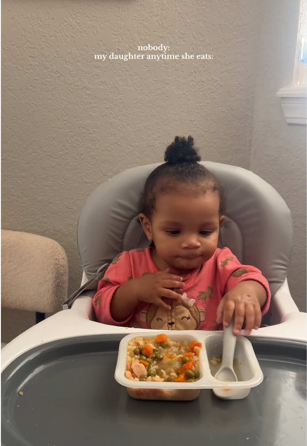 my baby loves her some food! 😂 @Gerber 