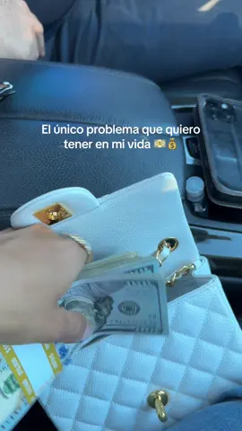 Si la cartera es muy pequeña me compro una más grande 🤣 #Lifestyle 
