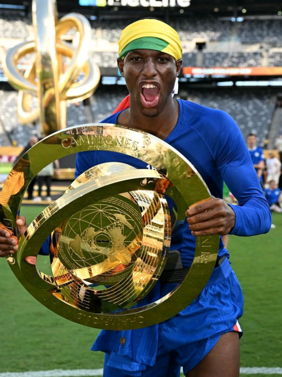 Udah gak terasa Jackson akhirnya berpisah dengan Chelsea, sempat di gadang menjadi penerus sang legend Drogba, tapi sayangnya kini Chelsea dan Jackson berpisah , baru kali ini gua tangisin 3 hari 3 malam pemain pergi dari Chelsea thank's baby Drogba 💙#nicolasjackson #jackson #chelsea #londonisblue #fabrizioromano 