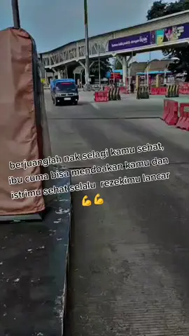 #fypシ゚ #taiwantiktokindonesia🇲🇨🇹🇼 kadang ibu nggak tega lihat kamu karena ibu udah pernah gimana susahnya cari uang sehat selalu anakku 
