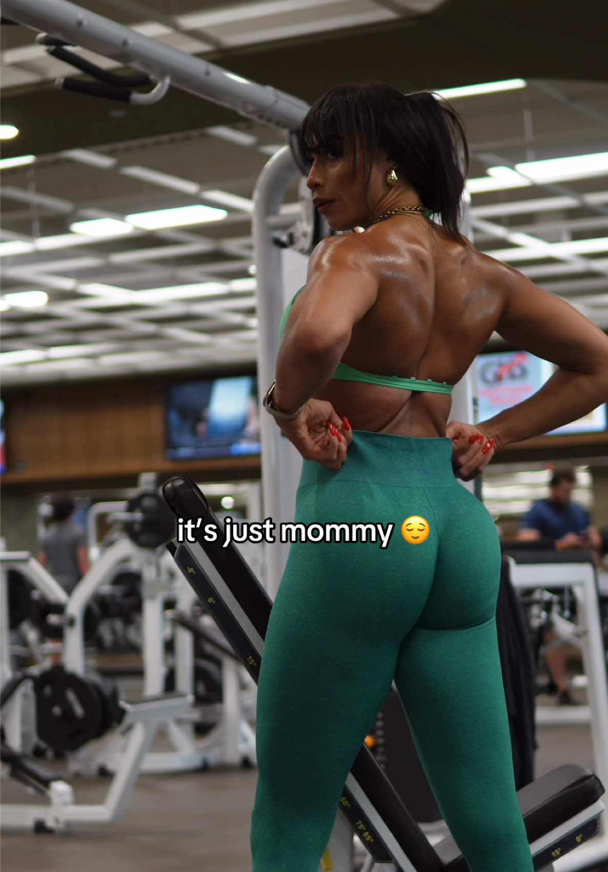 Gets meeee goinggggg 👅  #gymgirl #fitgirl #fitspo #Fitness #GymTok 