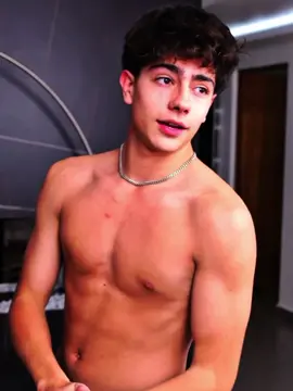 Hasta Lukas Se Ve Guapísimo Sin Camisa😍🫦🔥#editlukasurkijo #lukasurkijo #tnurkijo #Biscoitocut #CapCut 