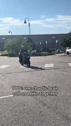 @Jacque 🤪 #biketok #bikegirl #motorcycle #fypage #trending 