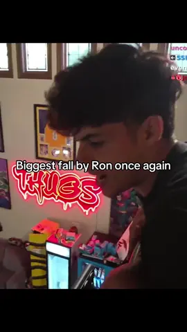 Ron is such a goofer 🤣 #fyp #you #marlon #mood #ronaldo #fall #twitch #streamer #funn #funnytiktok #funnymemes 