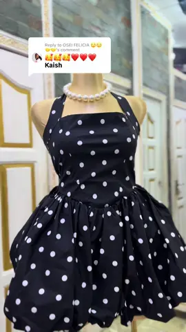 Replying to @OSEI FELICIA 🙄🙄🤝🤝 #makarnicollectionuk #ClothingStore #ghanatiktok🇬🇭 #FashionFrenzy #TrendyClothing 