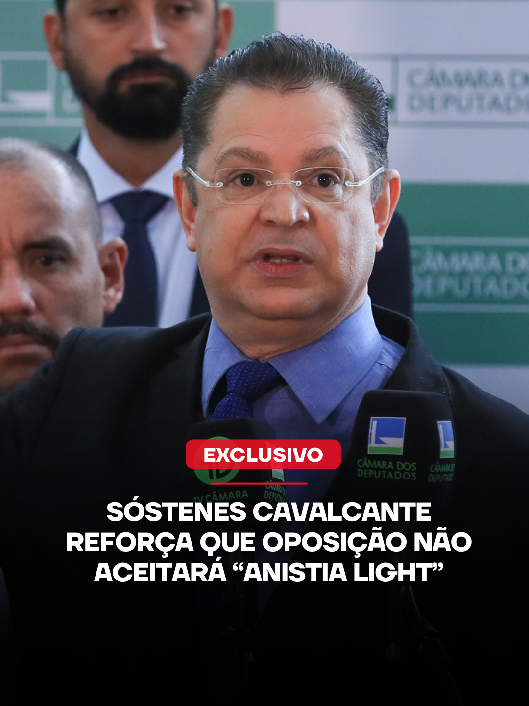 O líder do PL na Câmara dos Deputados, Sóstenes Cavalcante, afirmou que corrobora a mensagem de Eduardo Bolsonaro sobre não aceitar uma anistia 