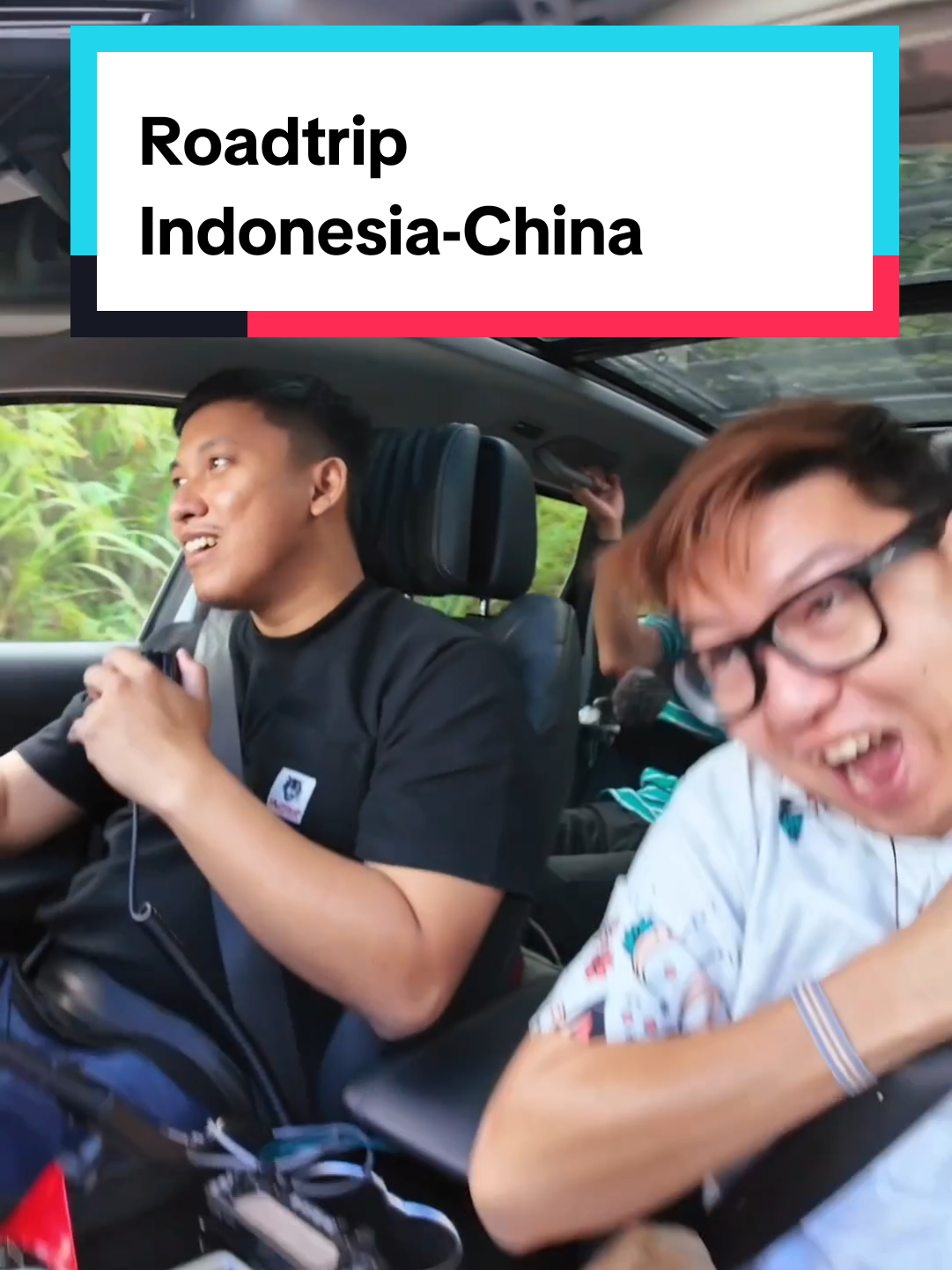 Overland dari Indonesia ke China 🇮🇩🇨🇳 Setelah melewati jalur utama di negara² ASEAN, boleh dibilang LAOS inilah jalan paling ancor.. Utk akses masuk ke China, kita kudu nyetir dari ibukota Laos = Vientiane ini adalah jalur paling sering banjir, orang bisa terjebak berhari² disini. orang² Laos bilang : 