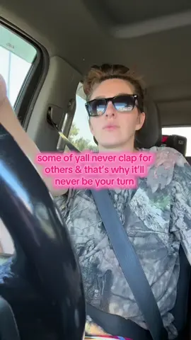 👏👏🏻👏👏🏻👏 #womensupportingwomen #girlsgirl #empowerwomen #fyp #karmaisreal #womenempowerment  #relatable #creatorsearchinsights #supporteachother #smallcreatorsupport#womenover30 #millennialsoftiktok
