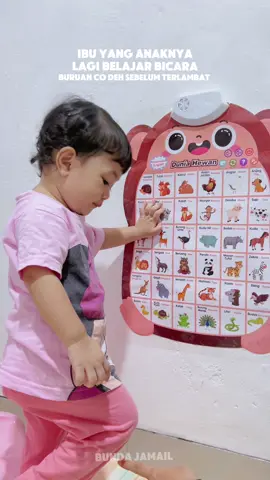 Untung ga telat . Anak seneng banget posternya ada bunyinya 😍😍😍 #posterbersuara 