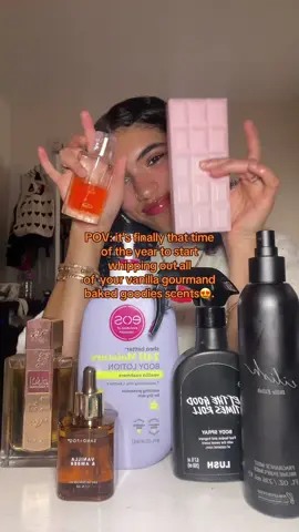 Fall is looming in the air 😅. @eos Products @LUSH @Lattafa Perfumes @SAND + FOG #fall #vanillaperfume #vanillagirl #gourmandperfume #smellgoodstuff 