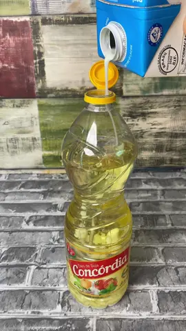 Mix Oil with Milk and see what happens next! 😱 #Recipe #tips #KitchenHacks