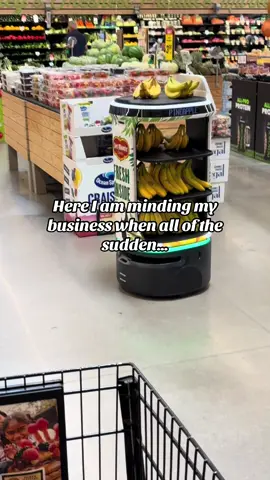 Didn’t know being harassed by a robot named pineapple that’s selling bananas was on my bingo card but ok 😩 #fy #fyp #funny #lol #delmonte 