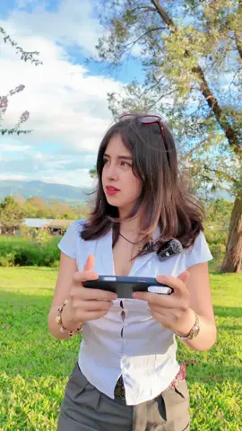 Tengo el celular gamer más delgado del mundo :0  @InfinixColombia #Diseñoligerojuegopotente  #InfinixHot60Pro+ #InfinixColombia #publicidad