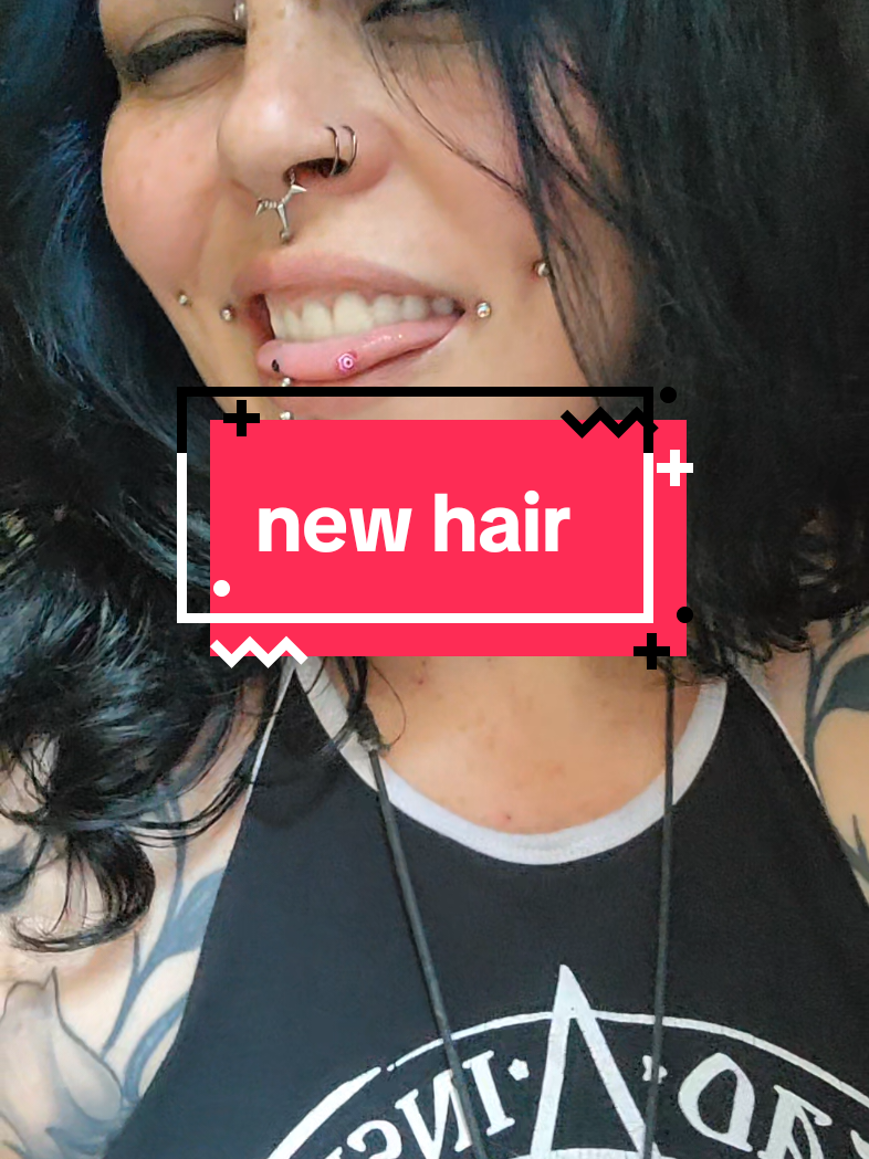 she's baaaack #ladygoth #bluehair #blueeyes #newhair 