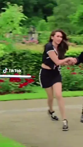 #🎶🎶⚡️dil-tu-pagal-ha🎶🎶⚡️#bollywoodsong #foryou #viral #karishmakapoorshahrukhkhan 
