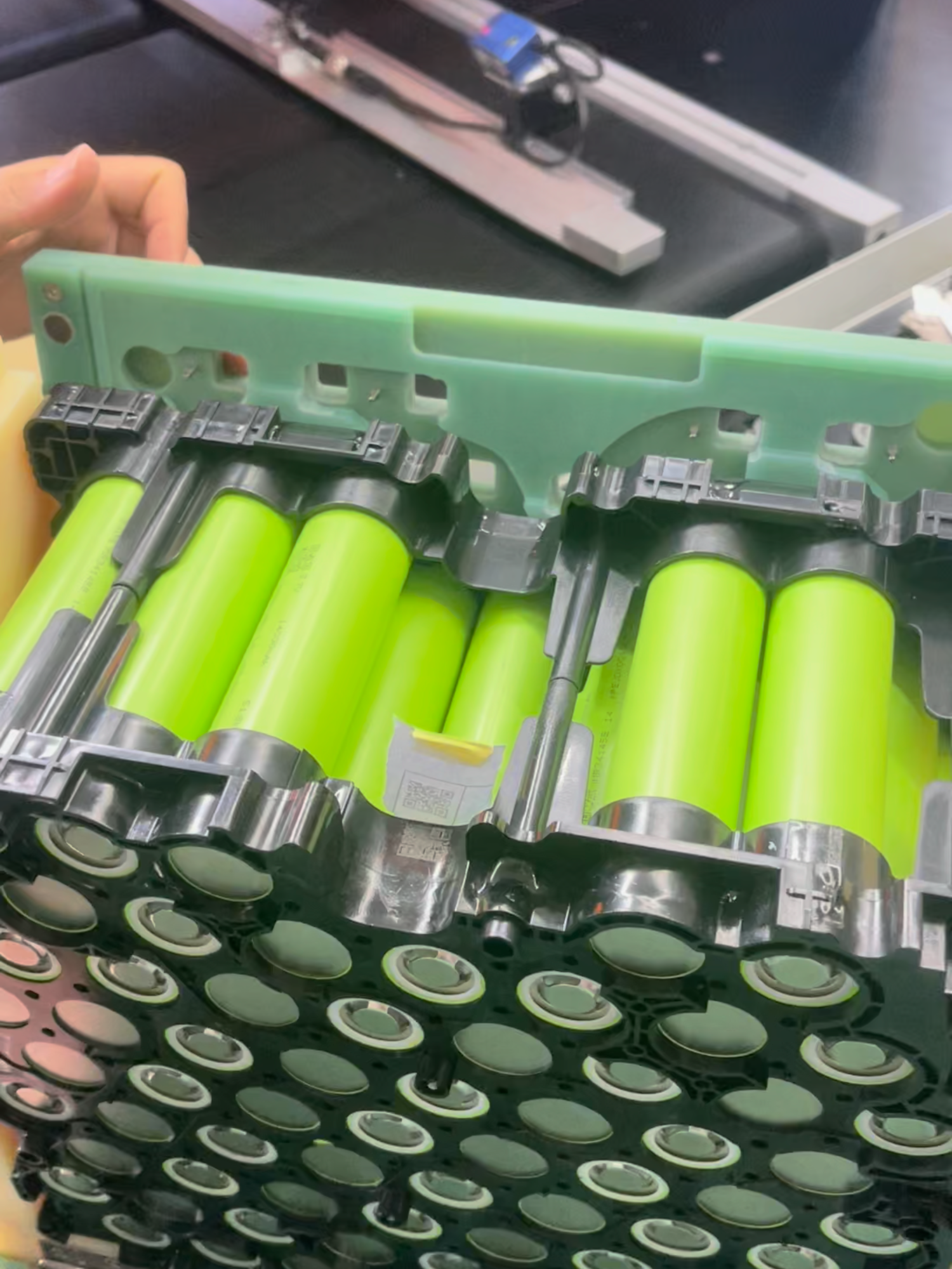 🔋 Just wrapped up something exciting! We designed and delivered a fully automated 32140 lithium battery Pack production line in only 60 days. 🍒 Team size cut down by 80% 🍒 Output boosted by 60% 🍒 Smooth, precise, and reliable in daily operation Feels great to see it running and creating real value. Big thanks to everyone who made this happen! 🍏 #CustomerSuccess #BatteryPackLine #Automation #LithiumIon #CleanEnergy #18650 #21700 #32140 #C40 #SamsungSDI #LG #SKC #18650battery50 #21700 #20700 #26650 #14500 #14650 #32700 #32650 #40135 #4680 #4690 #CylindricalBattery #BatteryPack #LithiumBattery #PowerTools #GardenTools #HomeAppliances #Ebike #EnergyStorage #Automation #FullyAutomatedAssembly #CellSorting #CellInsertion #NickelStripWelding #BusbarInstallation #BMSInstallation #EOLTesting #EfficientProduction #SmartManufacturing #Industry4_0 #HighSpeedWelding #WeldingRobot #DigitalProduction #PackAutomation #BatteryProductionLine #InnovativeEquipment #PrecisionManufacturing #SustainableEnergy #SamsungSDI #Battery101 #PRiMAX #CylindricalCell #BatteryTechnology #MicroMobility #ElectricVehicles